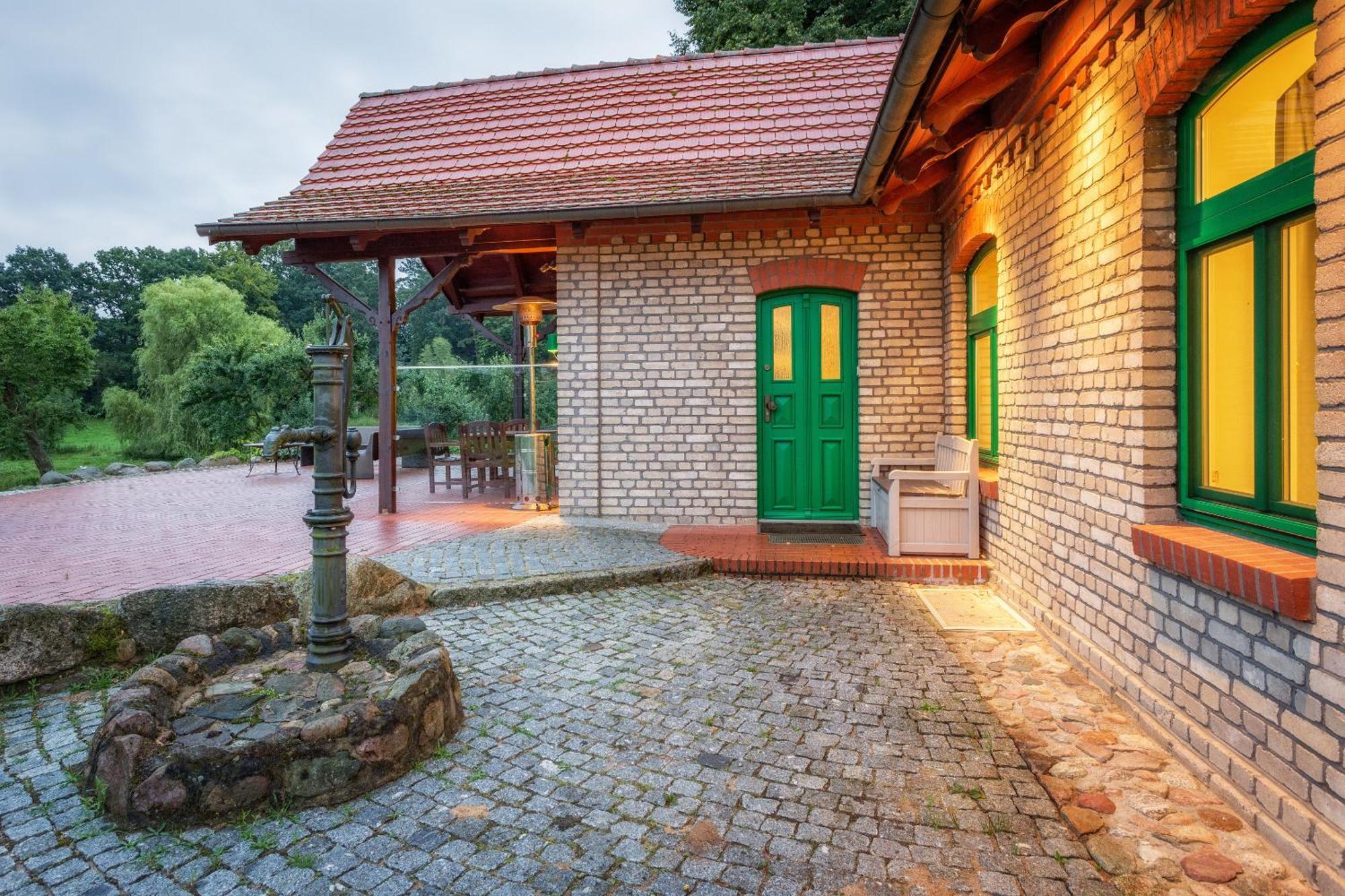 J1 Idyllisches Ferienhaus Mit Seeblick Julchendorf Exterior photo