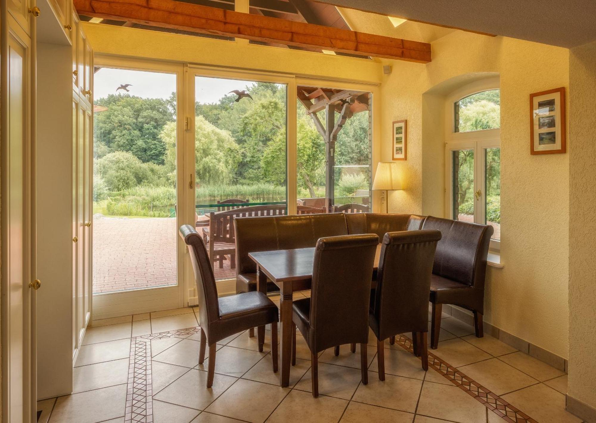 J1 Idyllisches Ferienhaus Mit Seeblick Julchendorf Exterior photo