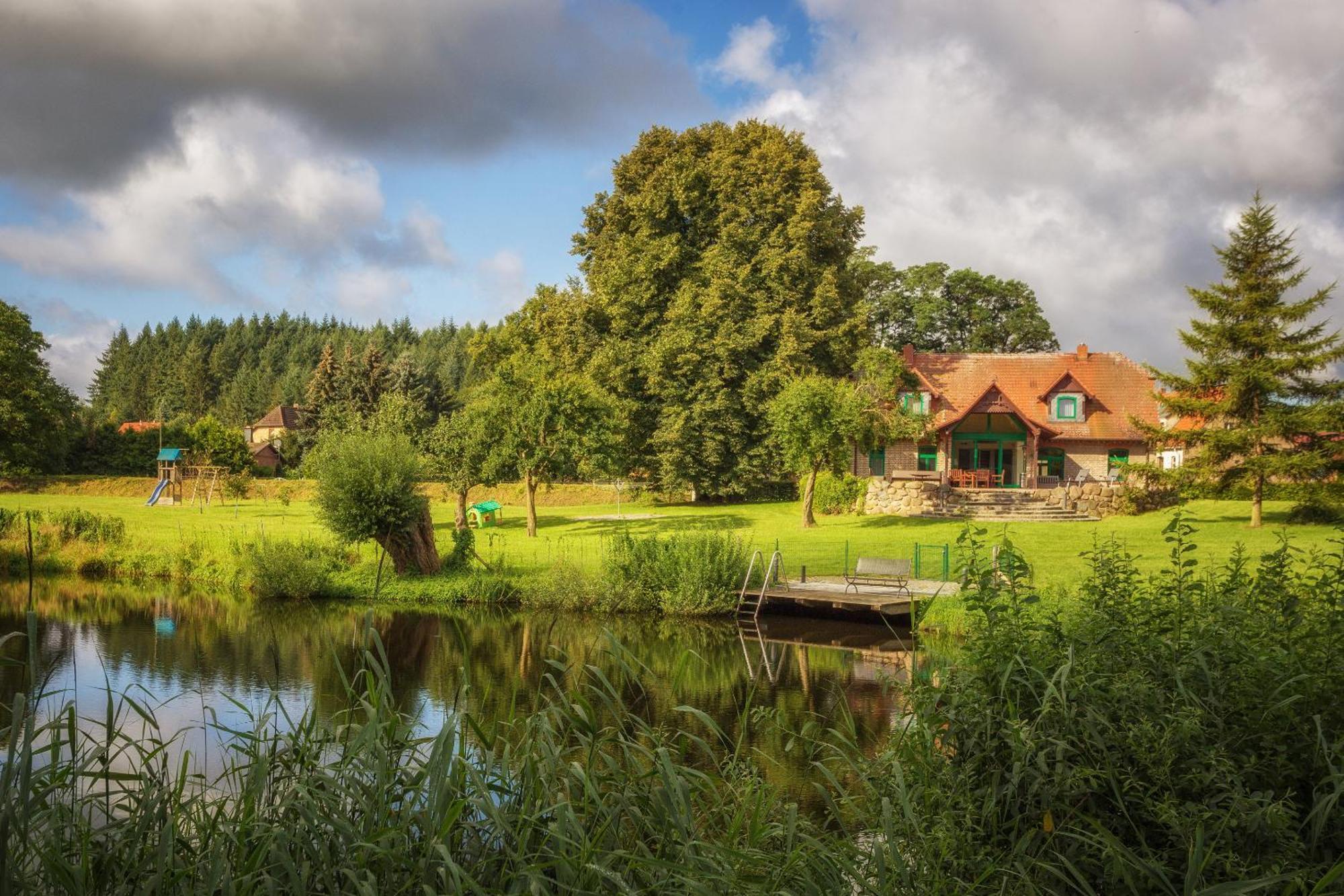 J1 Idyllisches Ferienhaus Mit Seeblick Julchendorf Exterior photo