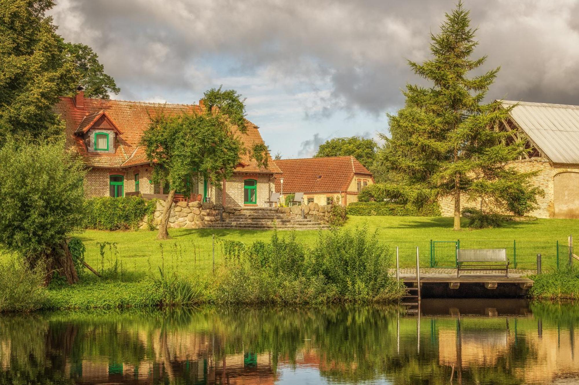 J1 Idyllisches Ferienhaus Mit Seeblick Julchendorf Exterior photo